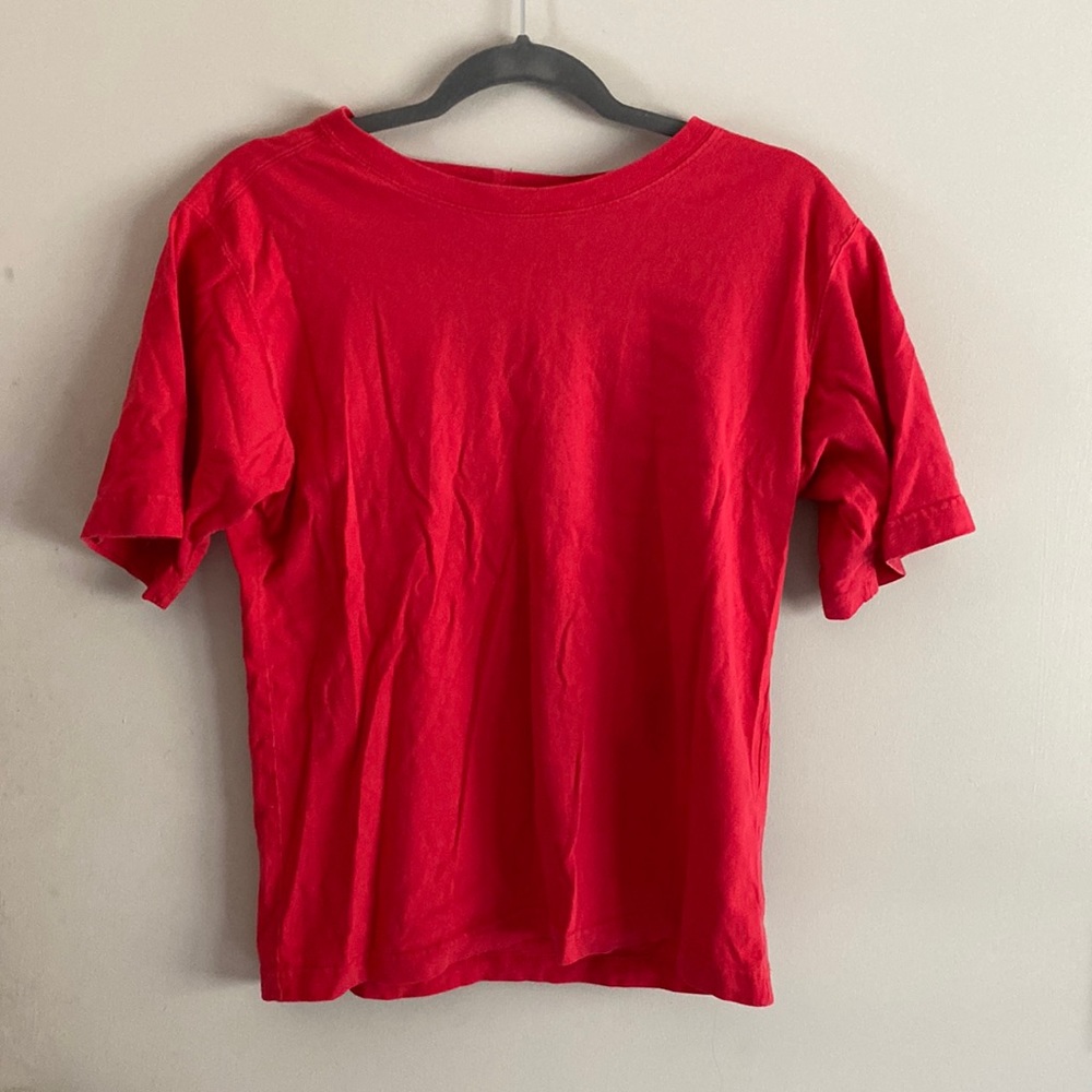 red t-shirt
